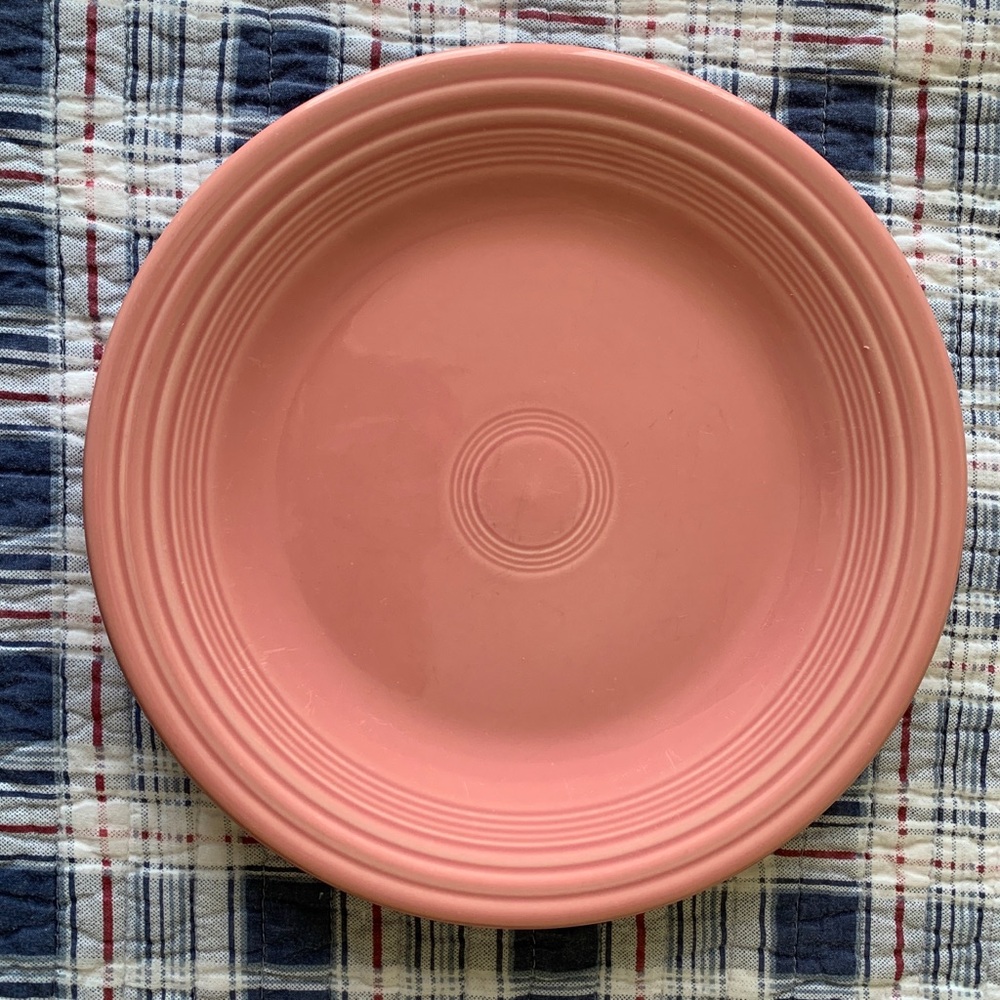 One (1) Fiesta Rose Dinner Plate by Homer Laughlin